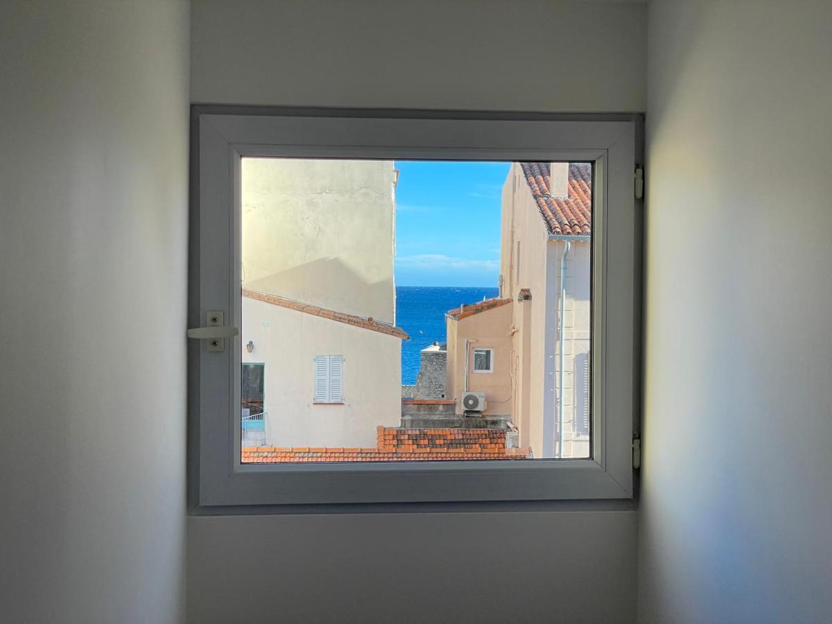 Renting - Massena - Loft - Heart Of Vieil - The Market With Sea View Apartment *