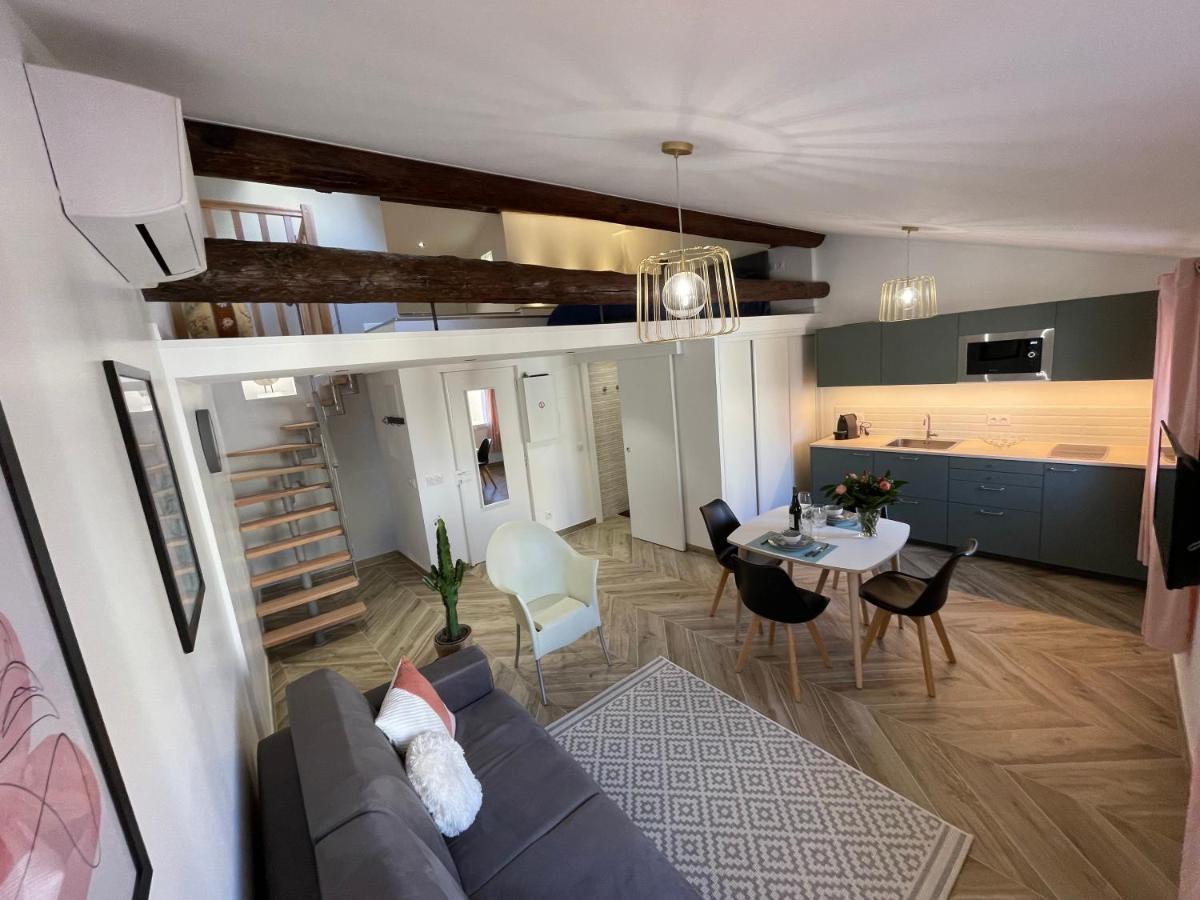 Renting - Massena - Loft - Heart Of Vieil - The Market With Sea View